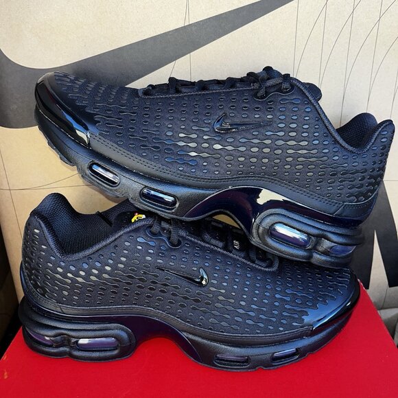 NEW Nike Air Max Plus VII Triple Black Anthracite HQ2197 001 Men Size 10 main image 5